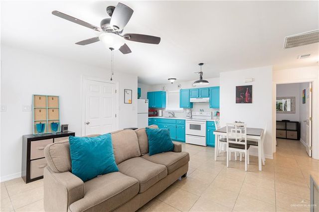 808 W Blue Jay Avenue, Pharr, TX 78577