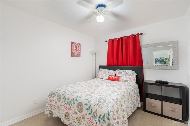 808 W Blue Jay Avenue, Pharr, TX 78577