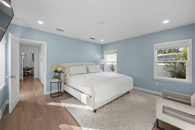 220 S GLEN AVENUE, Tampa, FL 33609