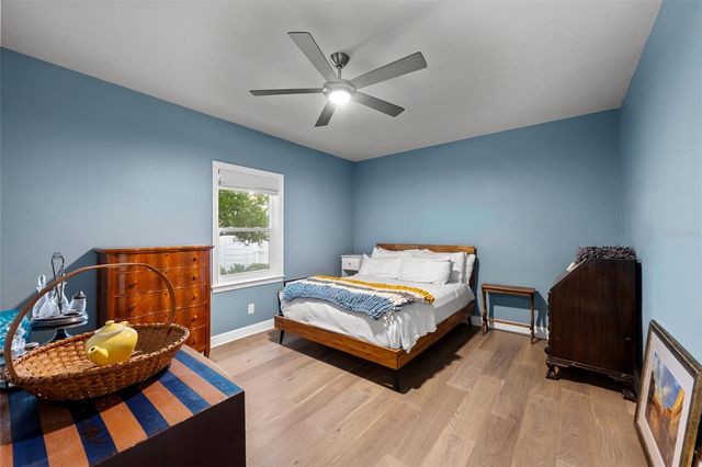 220 S GLEN AVENUE, Tampa, FL 33609