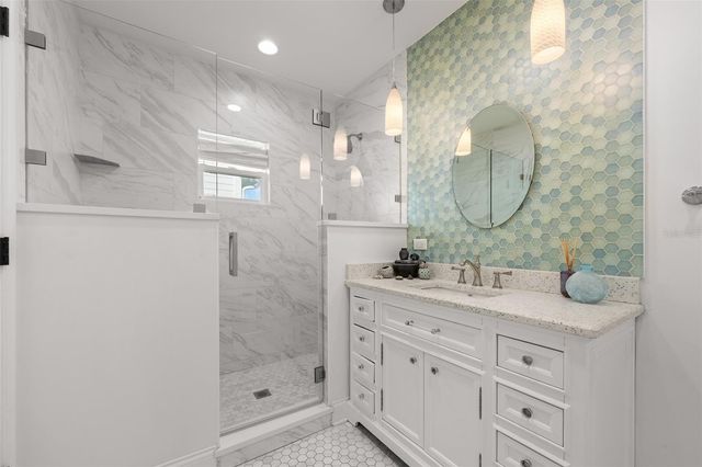 220 S GLEN AVENUE, Tampa, FL 33609