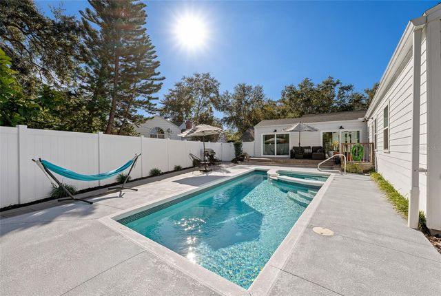 220 S GLEN AVENUE, Tampa, FL 33609