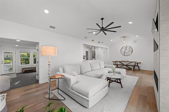 220 S GLEN AVENUE, Tampa, FL 33609