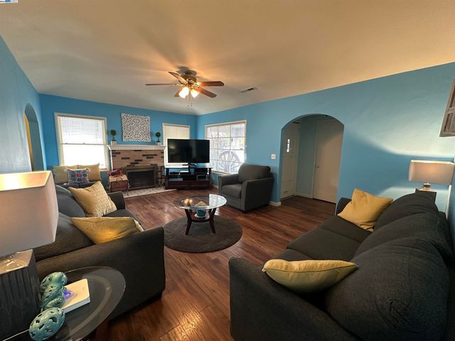 1470 171St Ave, Ashland, CA 94541