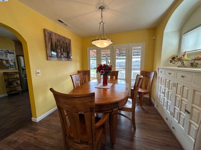 1470 171St Ave, Ashland, CA 94541