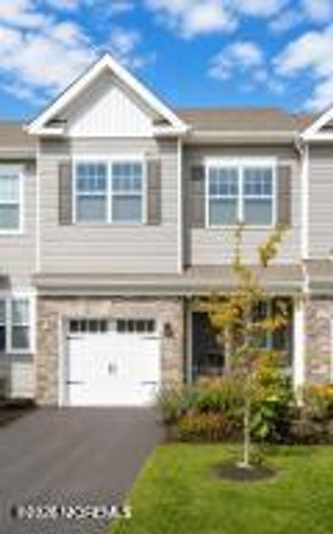 25 Chapel Lane, Wall, NJ 07719
