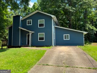 2425 Falls River Drive, Lithia Springs, GA 30122