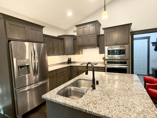 19967 Hiawatha Court, Lakeville, MN 55044