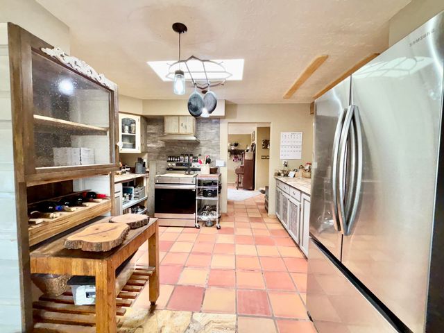 87 Camino Ulibarri, Veguita, NM 87062