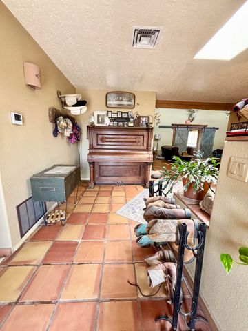 87 Camino Ulibarri, Veguita, NM 87062