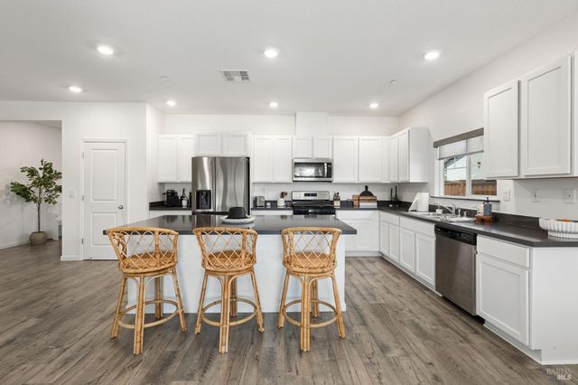 1765 Butterfly Ln, Dixon, CA 95620