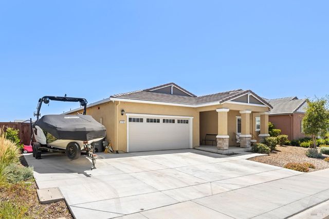 1765 Butterfly Ln, Dixon, CA 95620
