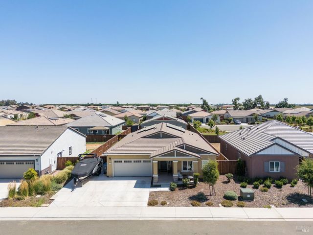 1765 Butterfly Ln, Dixon, CA 95620