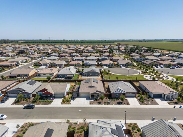 1765 Butterfly Ln, Dixon, CA 95620