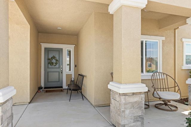 1765 Butterfly Ln, Dixon, CA 95620