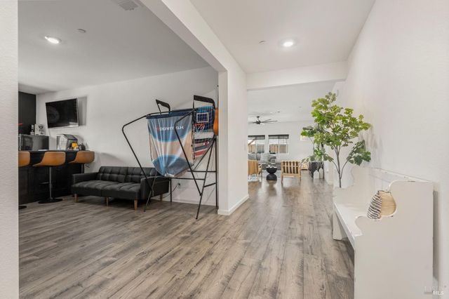 1765 Butterfly Ln, Dixon, CA 95620