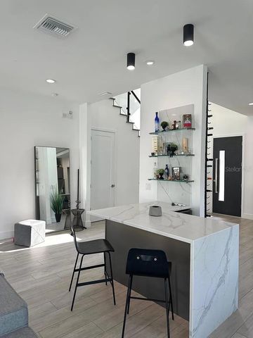 4217 W ARCH STREET, Tampa, FL 33607