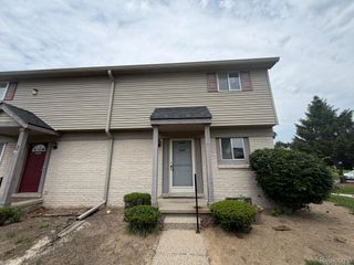 2052 Orchard Crest Street, Shelby Charter Township, MI 48317