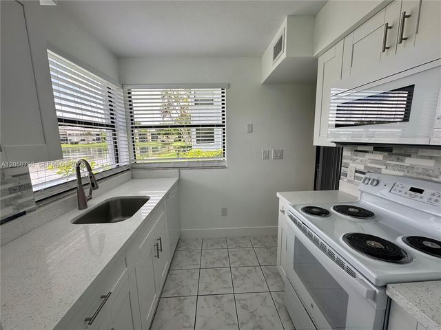 960 N Franklin Ave 960G, Homestead, FL 33034