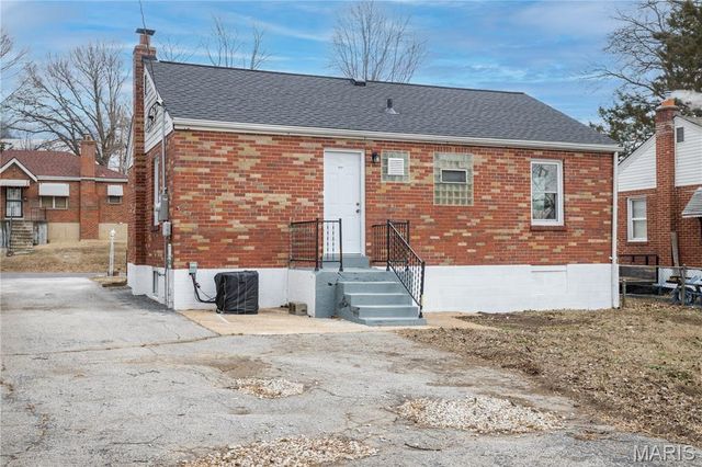 2604 Avie Drive, Jennings, MO 63136