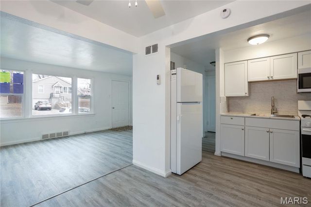 2604 Avie Drive, Jennings, MO 63136