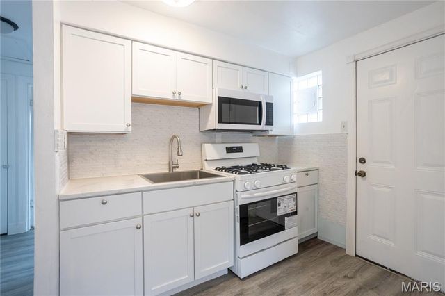 2604 Avie Drive, Jennings, MO 63136