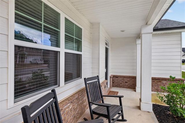 188 Canyon Ferry Way, Hoschton, GA 30548