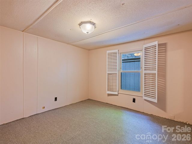 102 Serenity Lane, Clyde, NC 28721