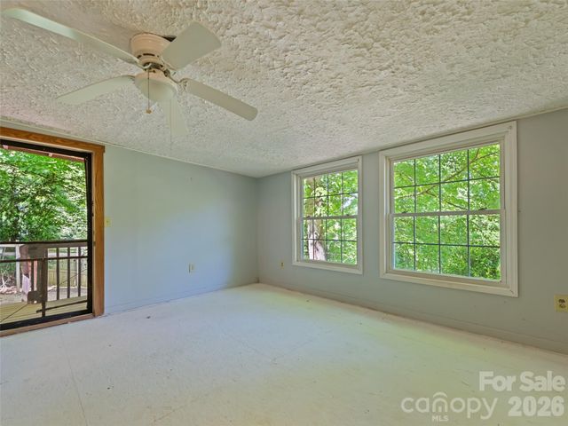 102 Serenity Lane, Clyde, NC 28721
