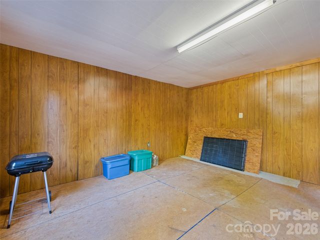 102 Serenity Lane, Clyde, NC 28721