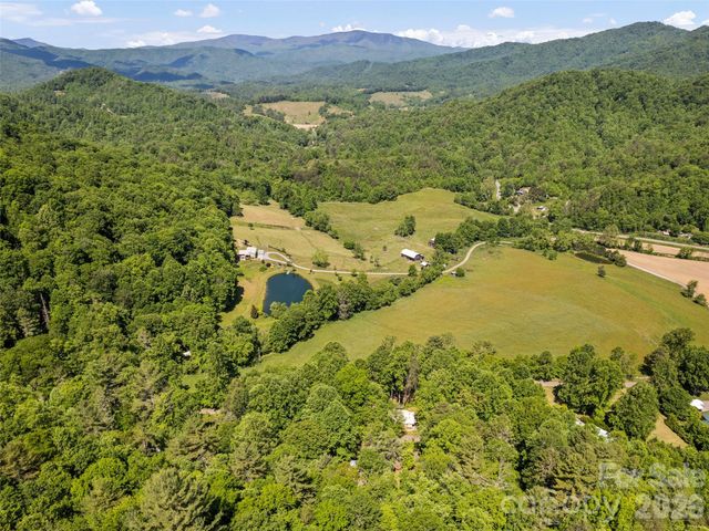 102 Serenity Lane, Clyde, NC 28721