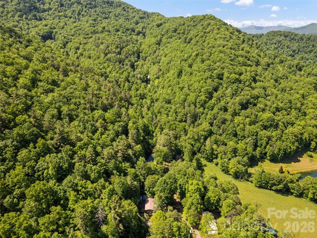 102 Serenity Lane, Clyde, NC 28721