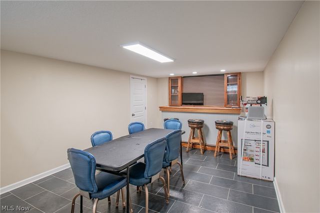 1121 Woodward Avenue, Akron, OH 44310