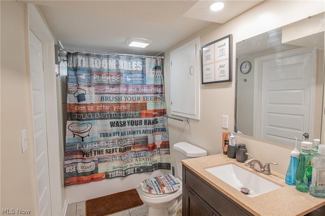 1121 Woodward Avenue, Akron, OH 44310