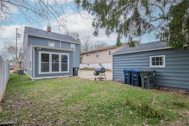 1121 Woodward Avenue, Akron, OH 44310