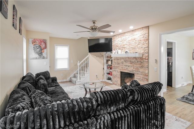 1121 Woodward Avenue, Akron, OH 44310