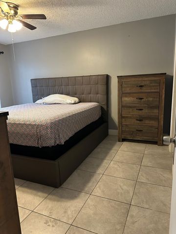 5530 NW 44th St 309C, Lauderhill, FL 33319