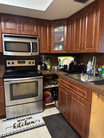 5530 NW 44th St 309C, Lauderhill, FL 33319