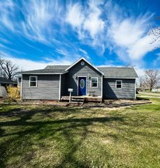 1533 Spencer Street, Grinnell, IA 50112