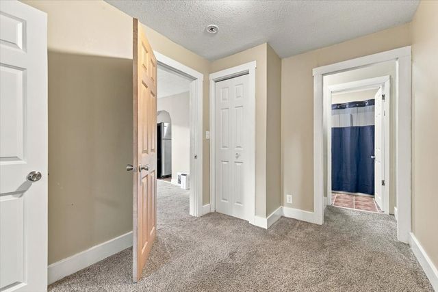 2004 39th Street, Des Moines, IA 50310