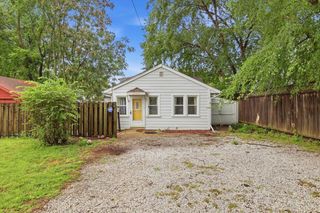 2004 39th Street, Des Moines, IA 50310