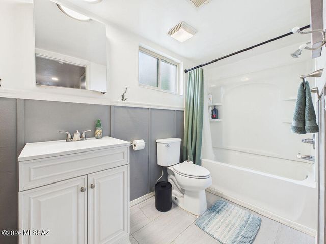 2231 S Deer Trail Circle, Tucson, AZ 85710