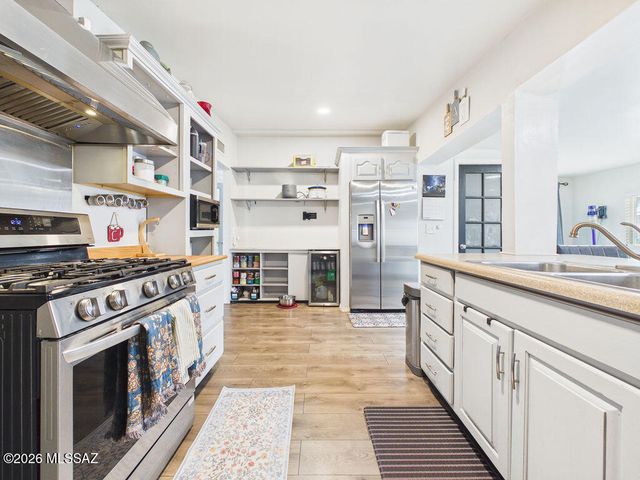2231 S Deer Trail Circle, Tucson, AZ 85710