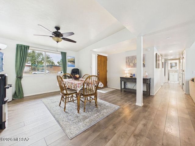 2231 S Deer Trail Circle, Tucson, AZ 85710