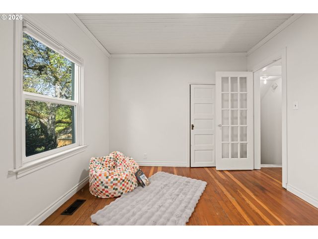 608 Sw ORCHID St, Portland, OR 97219