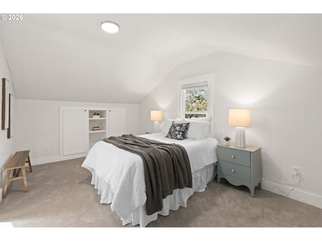 608 Sw ORCHID St, Portland, OR 97219