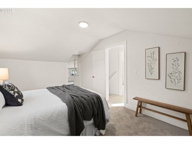 608 Sw ORCHID St, Portland, OR 97219
