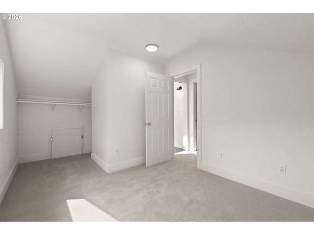 608 Sw ORCHID St, Portland, OR 97219
