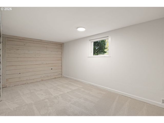 608 Sw ORCHID St, Portland, OR 97219