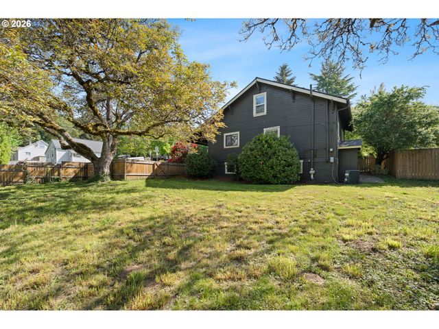 608 Sw ORCHID St, Portland, OR 97219